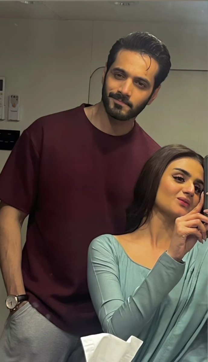 I think we'll see more of Bilal Abdullah ×hamsa in the next episodes I am sooo excited 🤍💃🏻
They look so good together 🥹❤️‍🔥
#wahajali #HiraMani #sunnmeredil