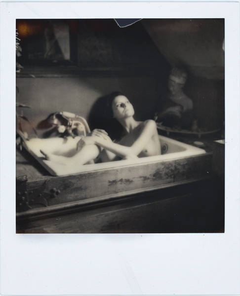 analog_fine_art's tweet photo. Untitled by Aleksandra Gach
#believeinfilm #people #filmphotography #polaroid #instant #project #nudity #instantfilm #photography #photographyeveryday #analogfineartphoto #shootfilmmag #fineartphotography #sx70 #nude #mypolaroidnow #fineart @polaroid #polavoid #impossible… https://t.co/j7Rc4o3hVV