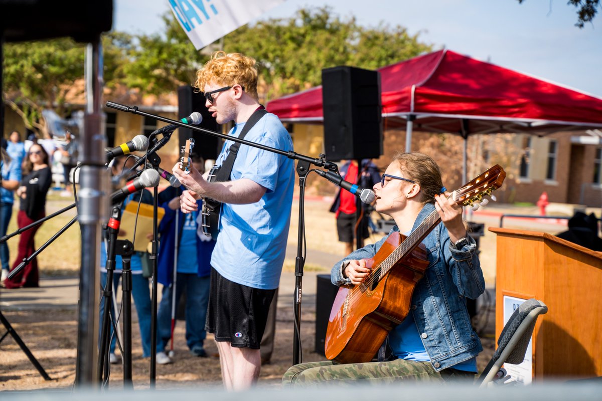 CapMetroATX's tweet image. Yesterday, we joined @TSBVI_Outreach to celebrate #WhiteCaneDay, raising awareness about accessibility and inclusivity for the visually impaired. 

This important day highlights the ongoing need for public understanding and support. #CapMetro was proud to be part of this crucial