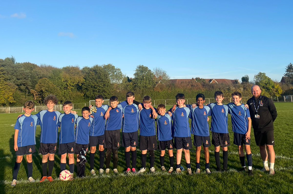 Big Congratulations to our brilliant Y7 boys <a href="/StPetersSch/">St Peter's Catholic School</a> who won their ⚽️ game this evening! Thanks to staff for their support &amp; encouragement. Well done 👏 boys- we are proud of you 🙌🏼 #FaithisourFoudation <a href="/StPetersPhysEd/">St Peters PE Dept</a> 🙌🏼🙌🏼