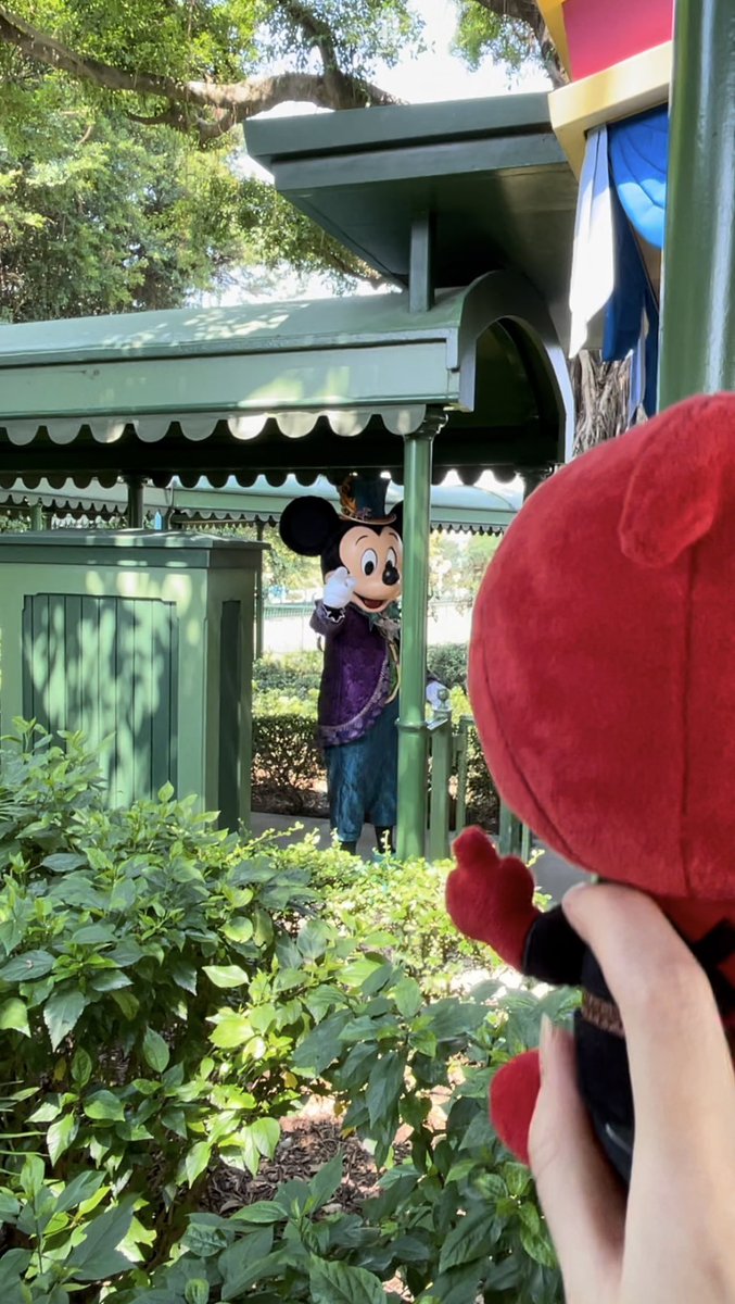 butayume's tweet photo. Mickey, here is your new staff Deadpool
Deadpool, here is your new boss Mickey
#DeadpoolAtDisneyland https://t.co/8Mli6sJt0Y