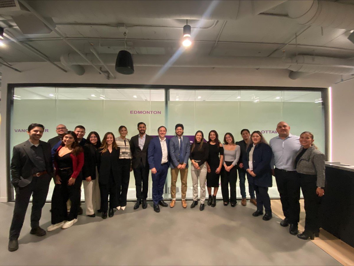 What a fantastic evening at our Hispanic Heritage Month celebration in Ottawa🎉

We were thrilled to see such a great turnout, bringing together members of the community to celebrate our vibrant heritage and culture. Thank you to <a href="/Dentons/">Dentons</a> Ottawa for graciously hosting us. #CHBA20