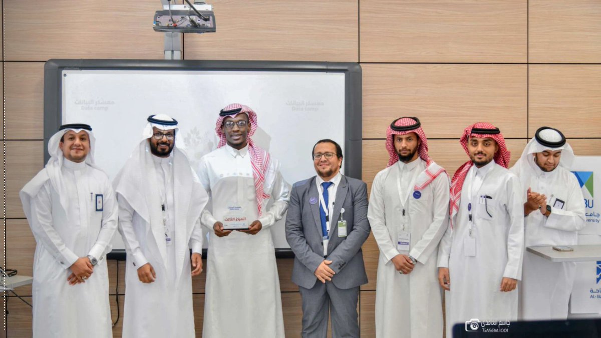 180Tx's tweet photo. تجربة جميلة جدا استمتعت بكل جزء فيها ، ولازلنا في بداية المشوار 🦾⚡
@Nizar_Alsharif 
@BahaUniversity
@UALBAHA 
#sas #الباحة #معسكر  #تحليل #بيانات https://t.co/0KxOlCJjTL