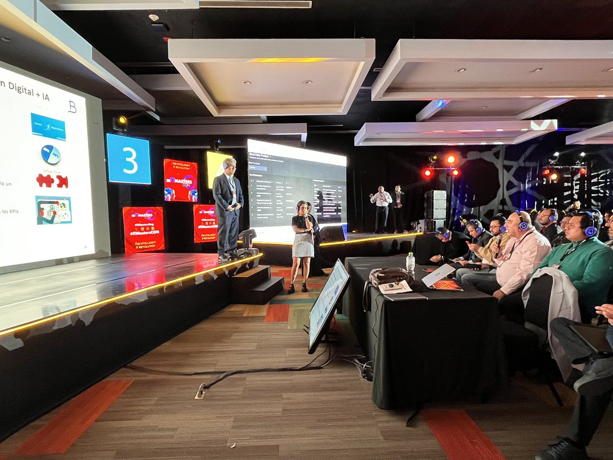_MarOch's tweet photo. En el #ITMastersCON 2024, una de las conferencias más taquilleras fue la de Carlos Zozaya, “Competencias organizacionales que se requieren para escalar exitosamente en #AI”. Vía @ITMastersMag https://t.co/xjCABCmtsu