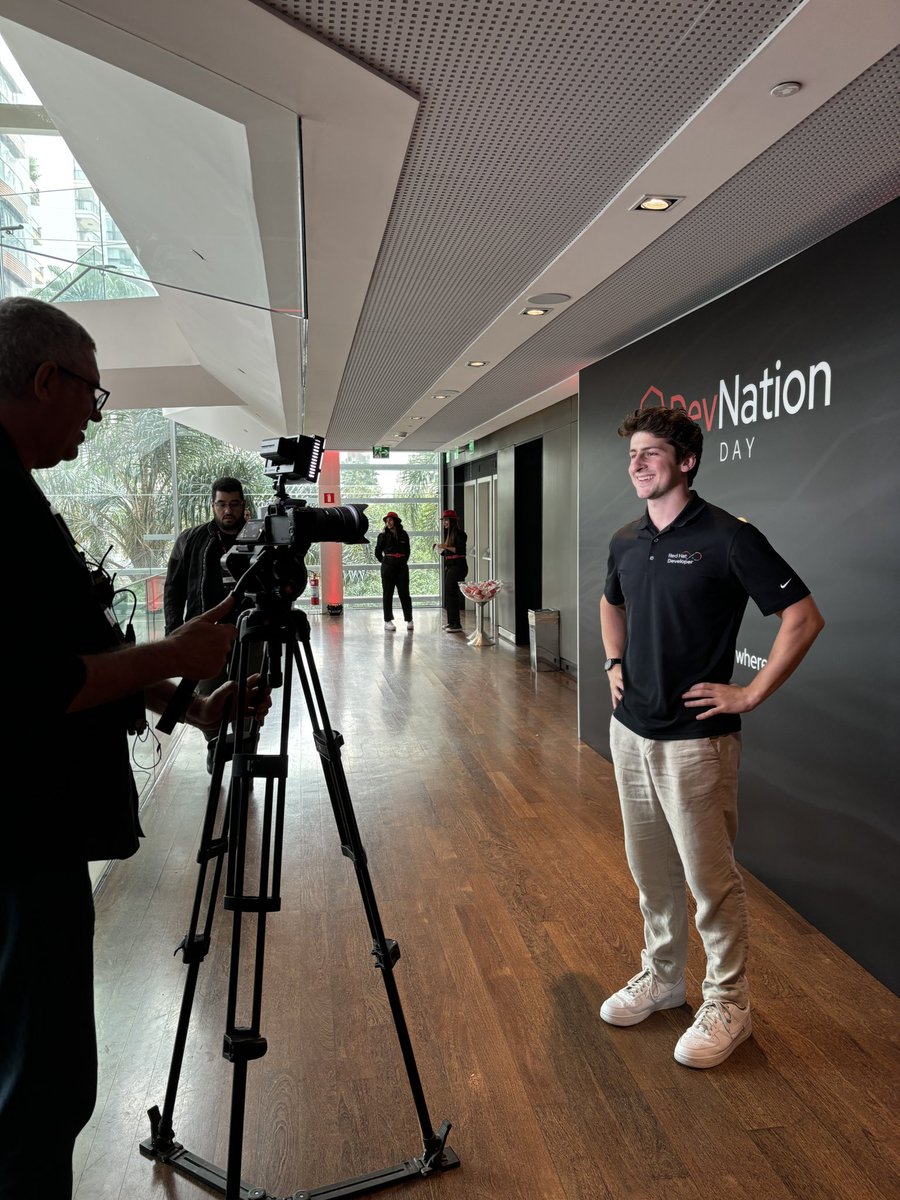 cedricclyburn's tweet photo. Woo hoo! Was absolutely honored to be invited to the @RedHatSummit São Paulo 🇧🇷 and @rhdevelopers #DevNation Day last week, where I met the most amazing and passionate open source champions from Brazil, and presented/demo’d new capabilities from @Podman_io and #PodmanDesktop https://t.co/OLU3CuHh9H