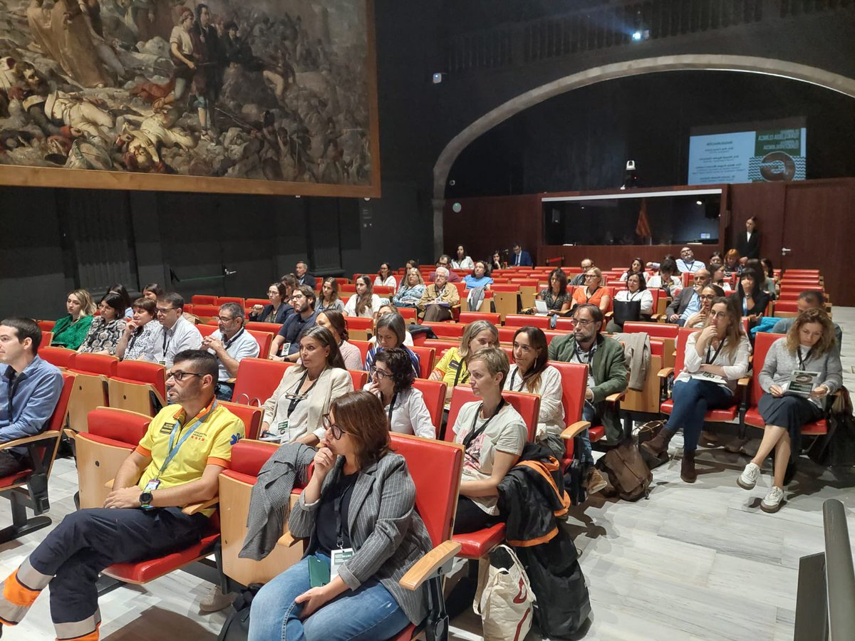 Delegació del Govern de Catalunya a Girona (@govgirona) on Twitter photo 🗣️ Acollim les 28es Jornades de Toxicologia Clínica a l’Auditori Irla.
El director dels SSTT de <a href="/salutcat/">Salut</a>, <a href="/JaumeHeredia/">Jaume Heredia</a> i la gerenta de <a href="/iasgirona/">Institut d’Assistència Sanitària</a> i <a href="/htrueta/">Hospital Trueta</a>, Àngels Morales, han participat a la inauguració. 🗣️ Acollim les 28es Jornades de Toxicologia Clínica a l’Auditori Irla.
El director dels SSTT de <a href="/salutcat/">Salut</a>, <a href="/JaumeHeredia/">Jaume Heredia</a> i la gerenta de <a href="/iasgirona/">Institut d’Assistència Sanitària</a> i <a href="/htrueta/">Hospital Trueta</a>, Àngels Morales, han participat a la inauguració.