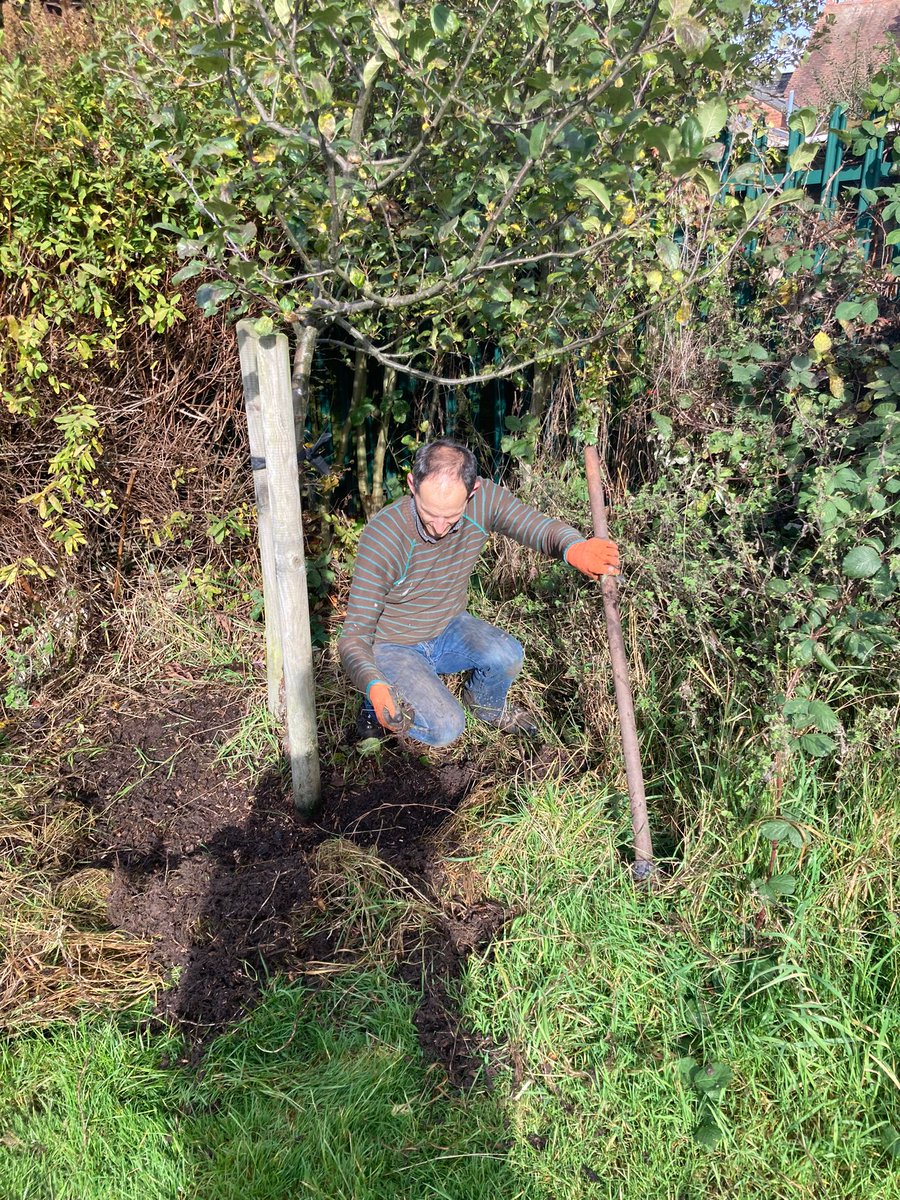 fruitnutvillage's tweet photo. Getting a "sinking feeling" after the rain on #NewlandsRun #Stirchley. #STCommunityFund https://t.co/nIdzzaZM4X