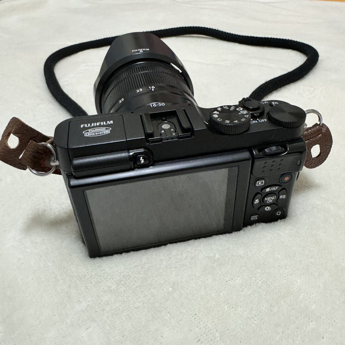 ppwsty_'s tweet photo. ส่งต่อกล้อง Fujifilm X-A1 ของครบ ใช้งานได้ปกติ สภาพใหม่มากๆค่ะ ส่งต่อ 6,000(รวมส่ง) 

นัดรับได้แถวรังสิตหรือตาม bts ค่ะ 
ทักมาคุยราคากันก่อนได้ค่ะ ถ้าอยู่ใกล้กันลดได้อีกค่ะ 🙇🏻‍♀️

#กล้องมือสอง #กล้องดิจิตอลมือสอง #ส่งต่อกล้อง #ส่งต่อกล้องมือสอง #กล้องfujifilm #FUJIFILM #FUJIFILMXA1 https://t.co/ZwPgROiF8H