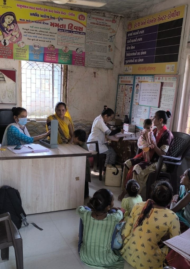 HimaHadiya's tweet photo. #Mamta Day At AAM Doliya 
- #Vaccination Given to Pregnant Mother &amp; #Child
- #ANC Services With Lab Test
- Dietary Advise to #Pregnant Mother
- #NCD #Screening 
#SBCC #HealthForAll 

@ddoamreli @AmreliHealth  @Infoamreligog @Phc_Dungar
@ArunKumar23302 @THORAJULA @DrRadhaKrishan7 https://t.co/fVQhRZpnhi