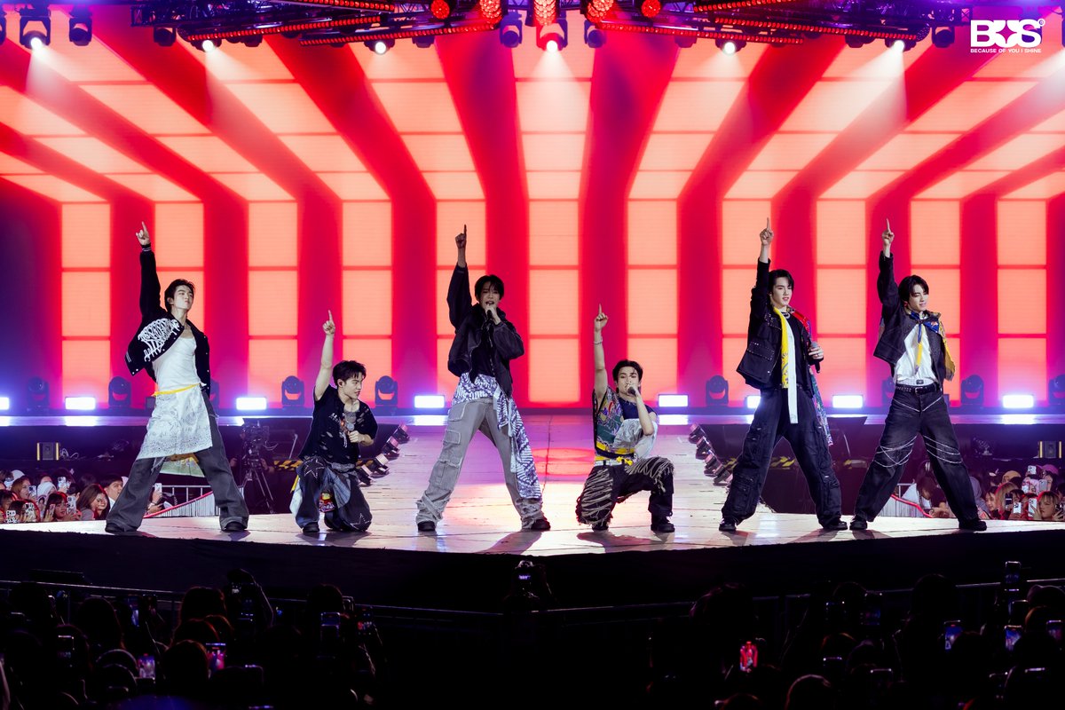 ภาพบรรยากาศรอบหาดใหญ่ของ
Knock Knock Knock :
BUS 1st THAILAND FANCON TOUR

พวกเราขอบคุณทุกคนที่มาสนุกไปทุก ๆ โชว์ของพวกเราในรอบหาดใหญ่นะค้าบบ ✨ #14

#BUS_KnockKnockKnock_HatYai
#BUS1stFANCON_KnockKnockKnock
#BUSbecauseofyouishine