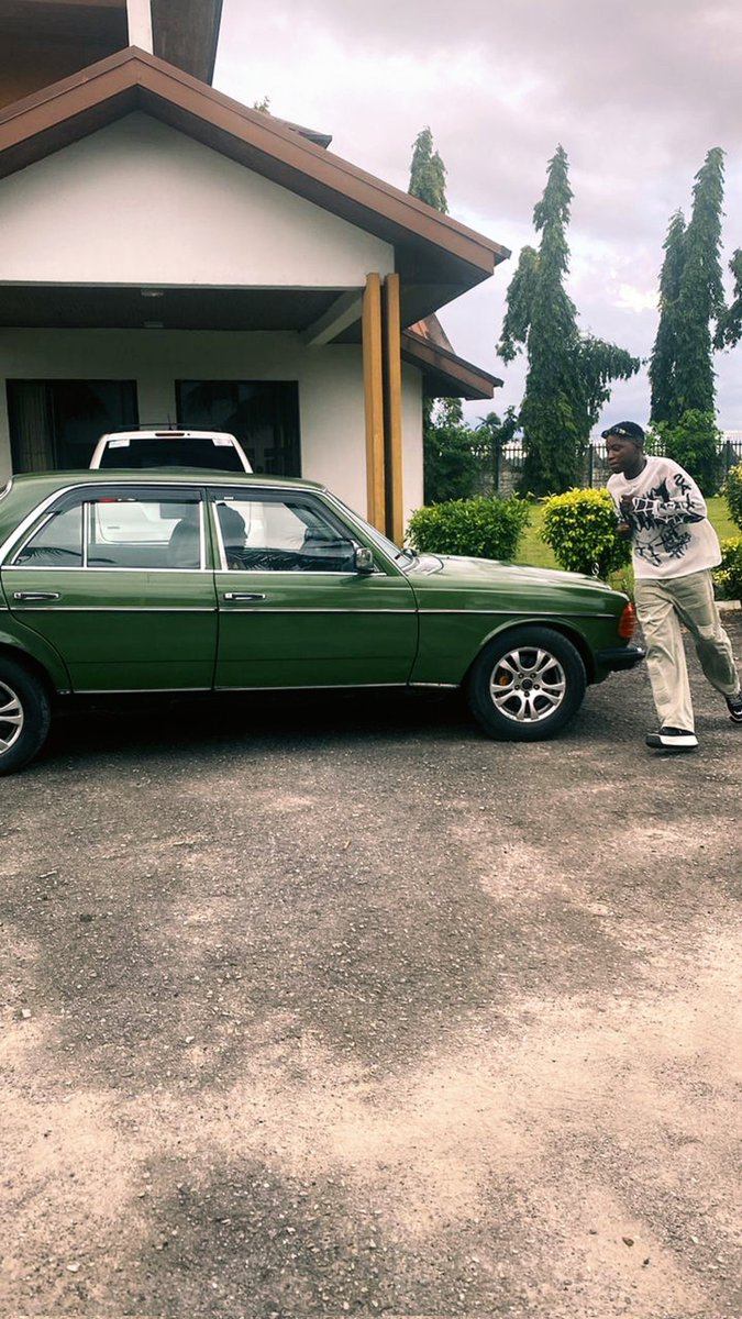 djchopknuckle's tweet image. Track 4 Off The Album In The Building ft Banku Music maestro Ofego (@ofego), Directed by Chris Ekios, A Miss U official music video loading.... 

#AMissU
#InTheBuilding 
#DJChopKnuckle 
#Ofego
Don Jazzy
Liam Payne
Danny
GTBank
Adeleke
Libya
Very Dark Man