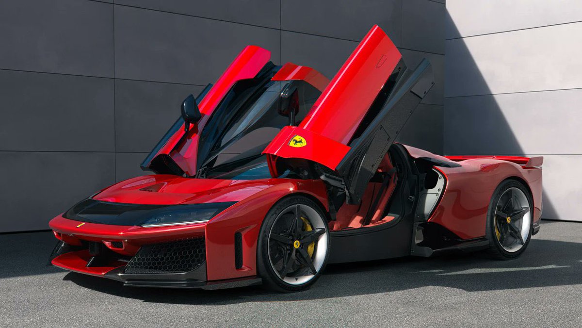 LuxuryCars365's tweet photo. NEW: Ferrari F80 🌹 https://t.co/UHuCQ2XckO