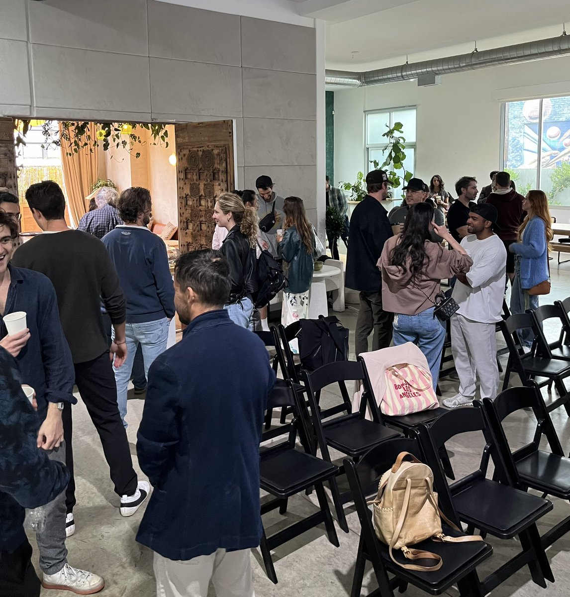 Craig Isaac (@craigisaac) on Twitter photo Chose to be an #earlybird and have a case of #fomo at night to collaborate with my colleagues in Startup <a href="/NeueHouse/">NeueHouse</a> and hear stories and insight from the #founders of <a href="/PrescientAI/">Prescient AI</a> and <a href="/alexandrarossi_/">Alexandra Rossi</a> at The Kinn #networking #lifting #smallbusiness #relationshipbanking Chose to be an #earlybird and have a case of #fomo at night to collaborate with my colleagues in Startup <a href="/NeueHouse/">NeueHouse</a> and hear stories and insight from the #founders of <a href="/PrescientAI/">Prescient AI</a> and <a href="/alexandrarossi_/">Alexandra Rossi</a> at The Kinn #networking #lifting #smallbusiness #relationshipbanking