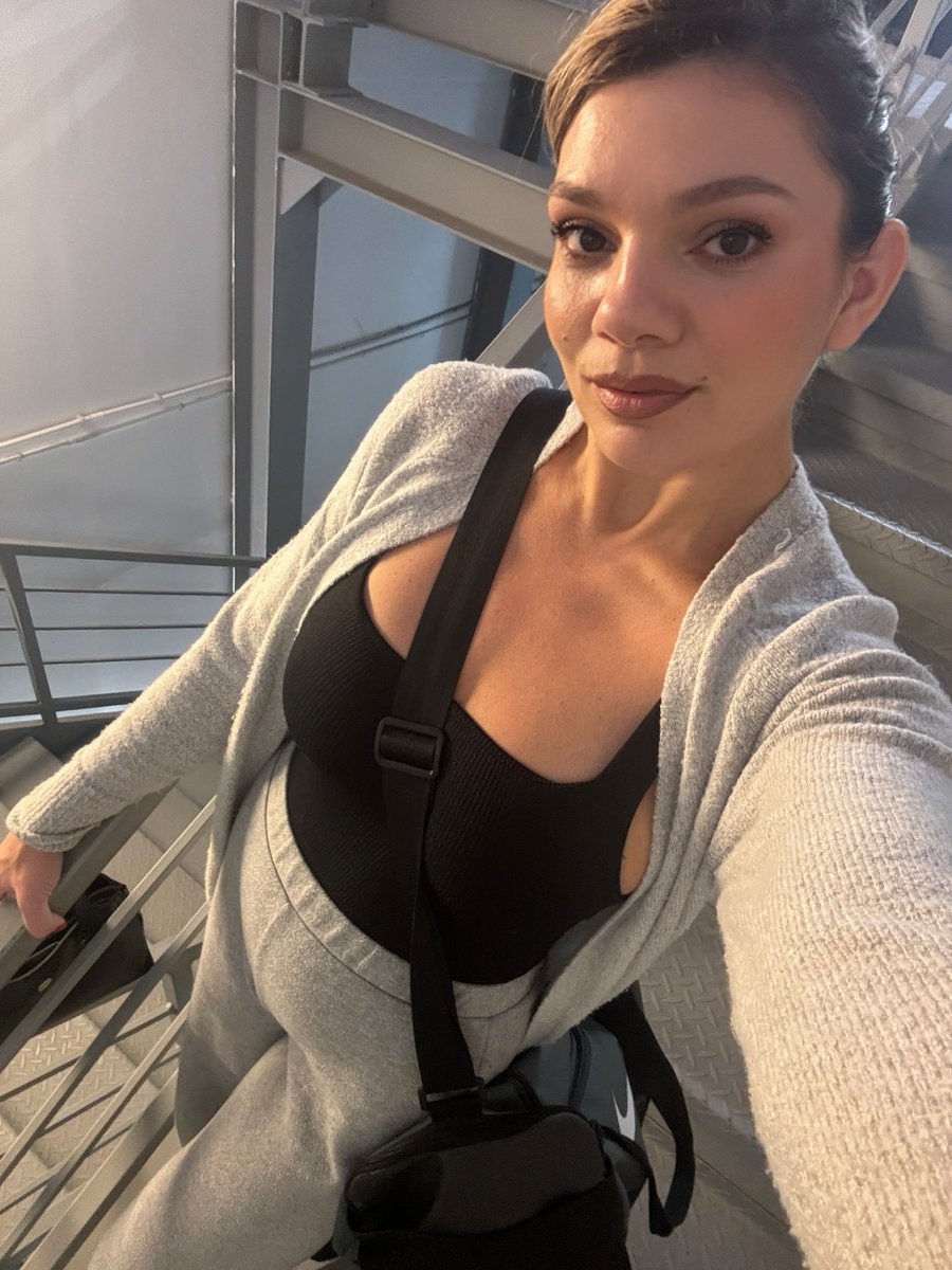 EveDevilish_'s tweet image. I love the feeling after an intense workout #feelsgood #PositiveEnergy #PositiveVibes #GoodVibesOnly