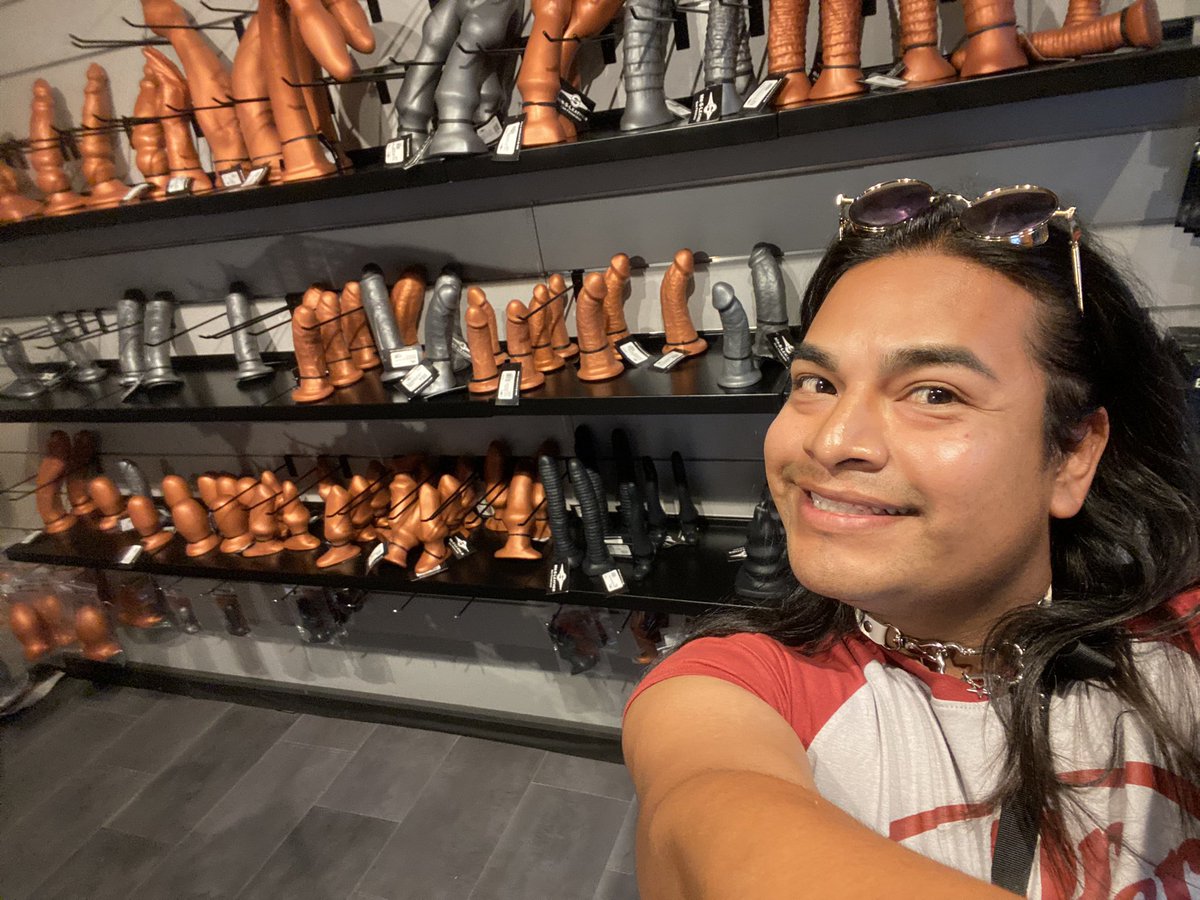 CumDeamon14's tweet photo. Stoped by the famous @MrSLeather on my way back from Sacramento.
&amp; the employees were so helpful &amp; friendly!! Hands down my best shopping experience at a fetish/adult shop. Needless to say this lil pup got a few goodies she’s been eyeing! 👀 https://t.co/SariYKDU1t