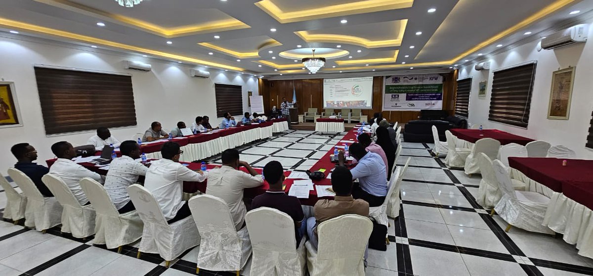 Wrapping up an inspiring curriculum workshop with our amazing TVET teachers!  The focus: equipping educators with cutting-edge skills and strategies to enhance vocational training and ensure our students are ready for the ever-evolving workforce. 
<a href="/KfW_FZ_int/">KfW Development Bank</a> <a href="/GermanyinSOM/">GermanyinSomalia</a>