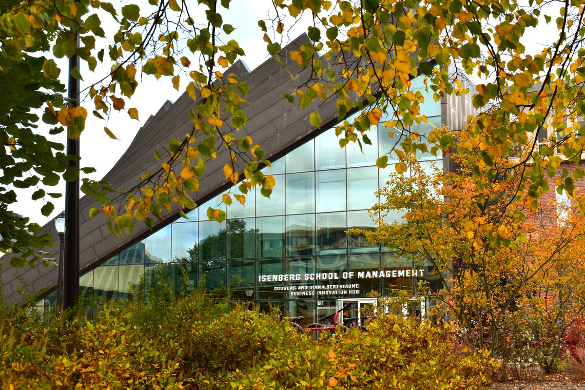 When we hit peak leaf season at UMass, there's nowhere we'd rather be. #UMassBeautiful