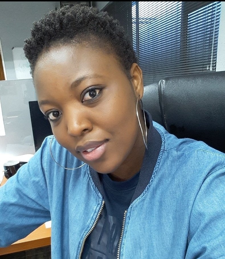 SingilaElihle's tweet photo. Ngimuhle or yim ophaphayo? https://t.co/BvQaGtdDN6