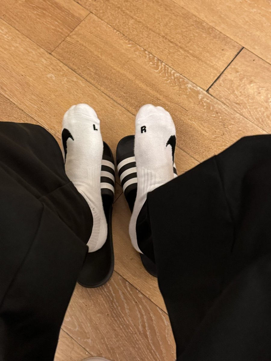 zmmshis's tweet photo. 塞嘴里 https://t.co/Jx34GjSDtM