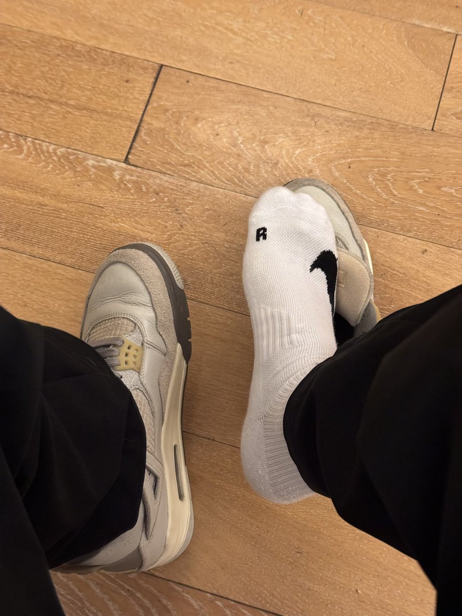 zmmshis's tweet photo. 塞嘴里 https://t.co/Jx34GjSDtM