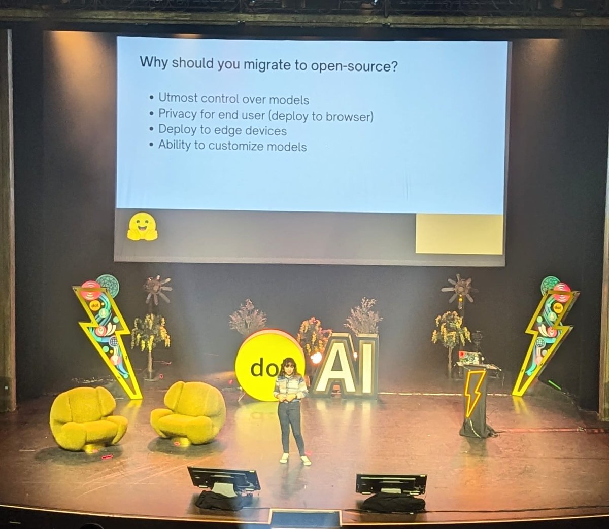 Great talk by <a href="/mervenoyann/">merve</a> at <a href="/dotaiconf/">dotAI</a> on the growing open-source ecosystem in <a href="/huggingface/">Hugging Face</a>!

With the new <a href="/MistralAI/">Mistral AI</a> 3B &amp; 8B Ministrals models, customized edge LLM-based applications are becoming more accessible than ever💡