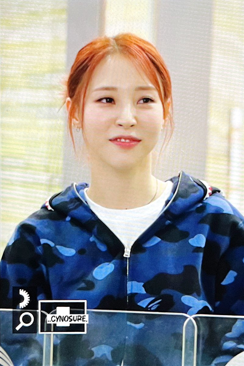 Cynosure0619's tweet photo. 241017 퇴근 프리뷰

#마마무 #문별 
#Mamamoo #Moonbyul https://t.co/QtYUEuT0ln