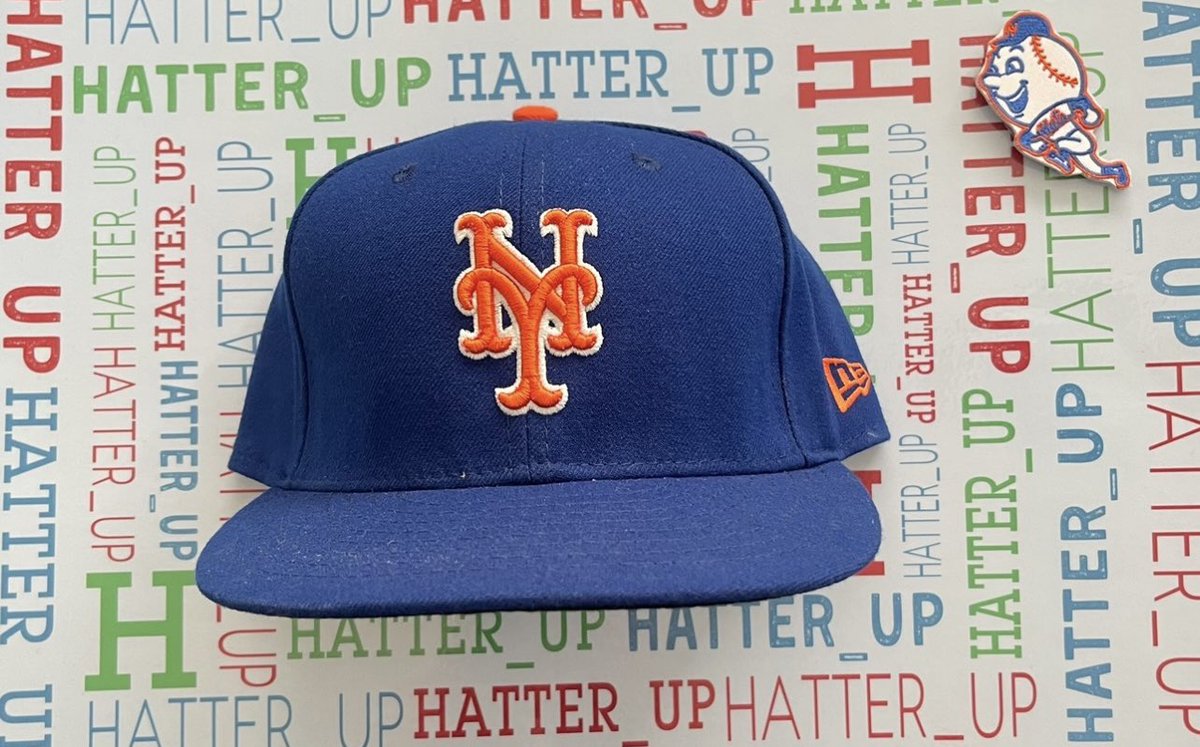 Hatter_up's tweet photo. My Hat of the Day for The NLCS Game 4 at Citi Field is the Blue @Mets Alt hope the Orange and blue can tie this Series up Tonight #LetsGoMets #OMG #October #Playoffs #NLCS #GM4 #NYM🍎#YouGottaBelieve #LFGM #MetsWIN #MetsMagic🎩 #LFGM🐻‍❄️ #postseason #BeatLA https://t.co/EYlP0vHB4r