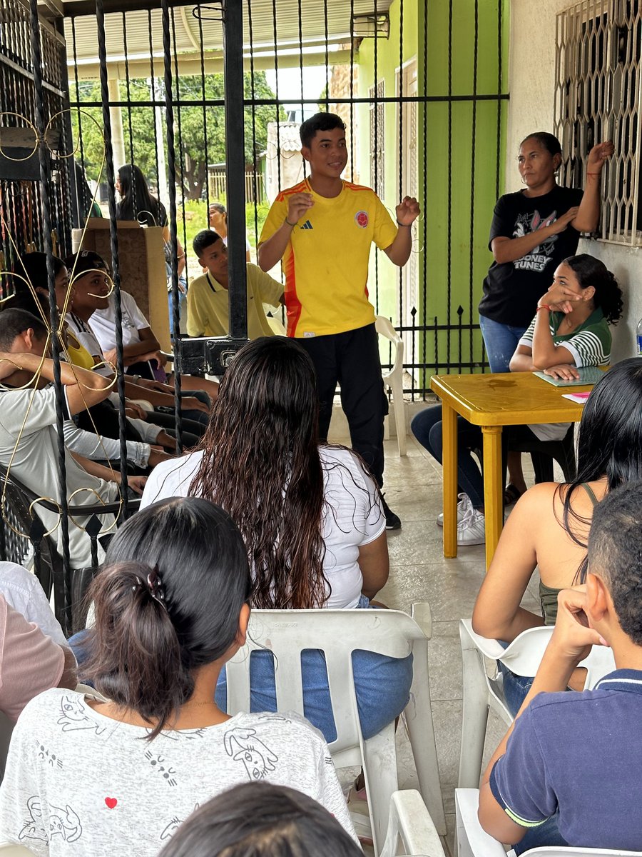 jepazvpar's tweet photo. #JovenesEnPaz llega al barrio La Nevada #Valledupar 
Aquí hemos encontrado una juventud dispuesta a transformar el territorio, a trabajar por la comunidad, la vida y la paz. 
#JovenesEnPazVpar #JuegatelaPorLaPaz https://t.co/CSszR90Ap4