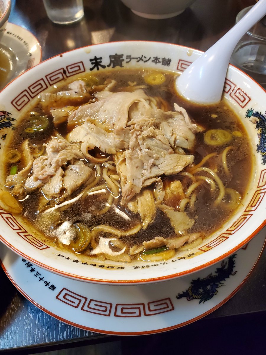 hase_katu's tweet photo. 秋田なので、きりたんぽ鍋。
締めのラーメンまで食べてしまった！ https://t.co/0hYw8oM6ZM