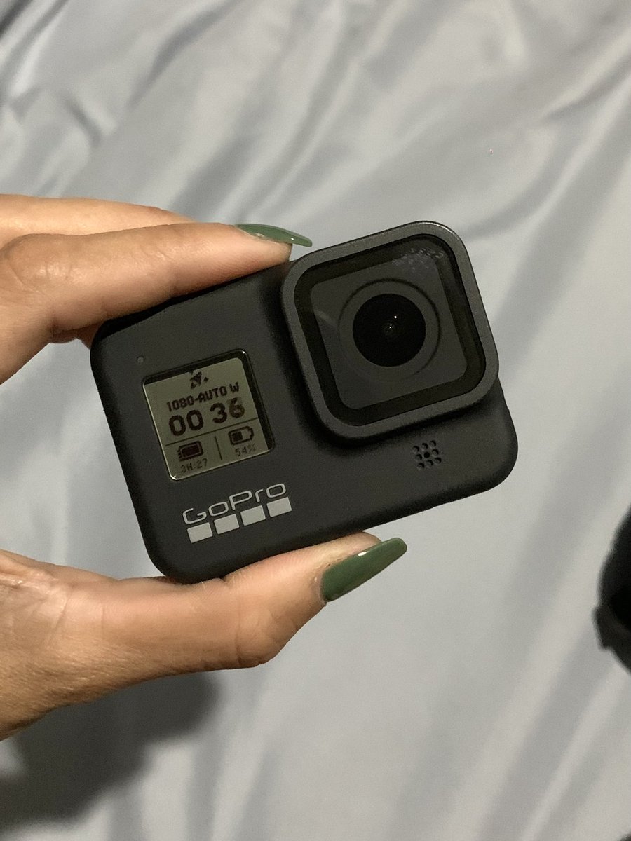 namziiww30's tweet photo. ส่งต่อ GoPro 8 อุปกรณ์เสริมตามภาพค่ะ แบตเตอรี่แท้ 2 ก้อน🔋🔋
*ตำหนิรอยขีดที่จอรอยเดียวค่ะ
เครื่องใช้งานได้ตามปกติ
ปล่อย 5,400฿ รวมส่ง )ปล่อยเพราะไม่ค่อยได้ใช้งานเลยค่ะ)
#ส่งต่อกล้อง #gopro #ขายกล้อง #Gopro8 #กล้องมือสอง https://t.co/vVEFe6eBiI