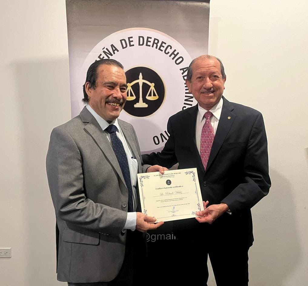 Juramentación de nuevos miembros en la Academia Panameña de Derecho Administrativo