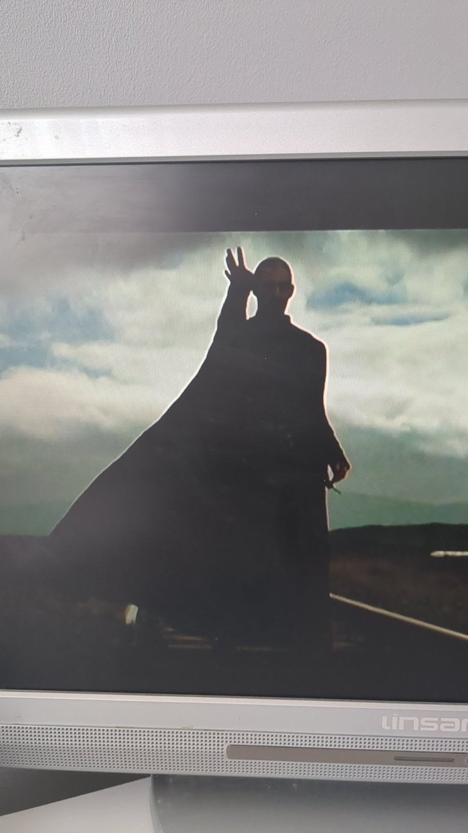 Hiya <a href="/joncampling/">#BeMoreSkater Debut single out now</a> 👋 😂