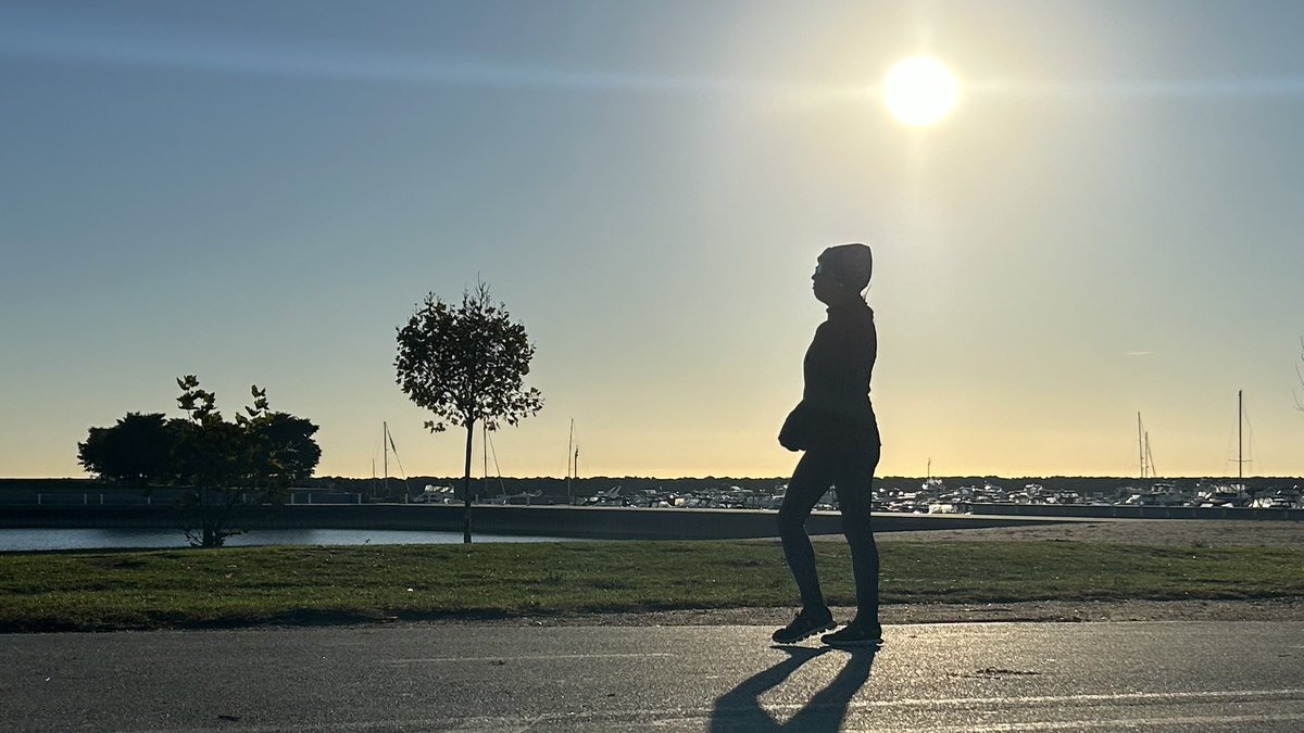 Cold and beautiful day in Chicago.
Have a GREAT day everyone.
🌞 🚲