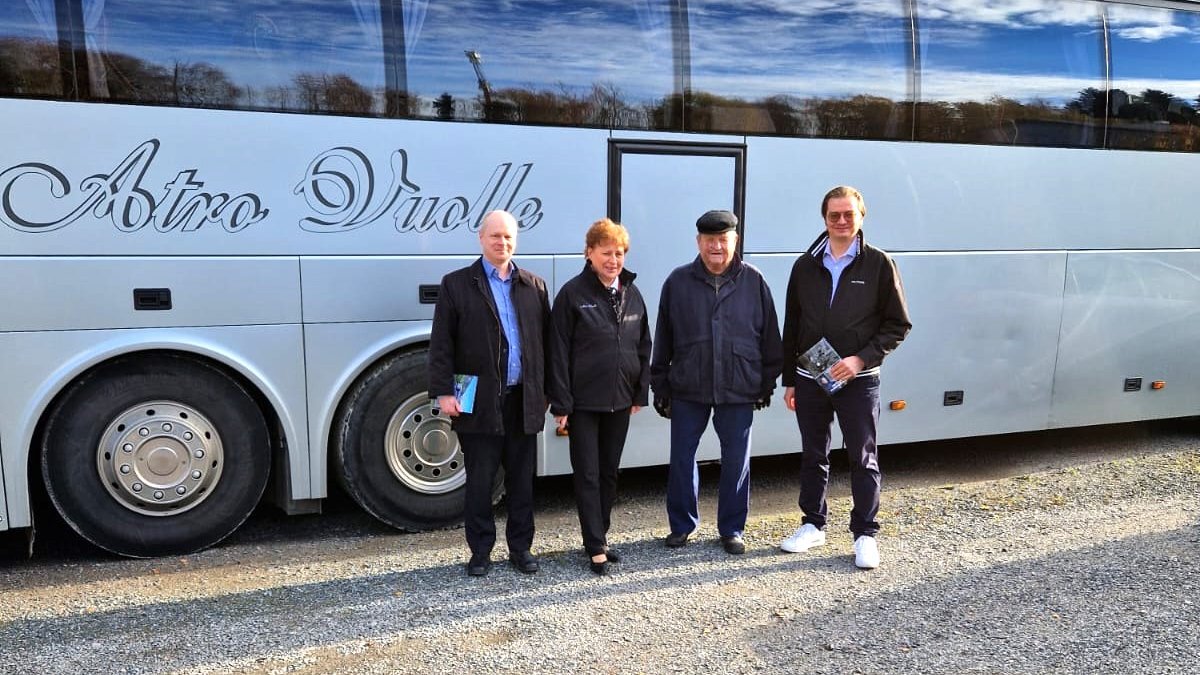 Yleinen taloustilanne ja työllisyyskysymykset puhuttivat, kun kaupunginjohtaja <a href="/PiiparinenPauli/">Pauli Piiparinen</a> ja #YlöjärvenYrityspalvelu tj <a href="/isolahteenmaki/">Timo Isolähteenmäki</a> kävivät vierailulla perheyritys Tilausliikenne Atro Vuolle Oy:ssä. Kiitos tj Anne Salonen ja Atro Vuolle! #Ylöjärvi #AtroVuolle