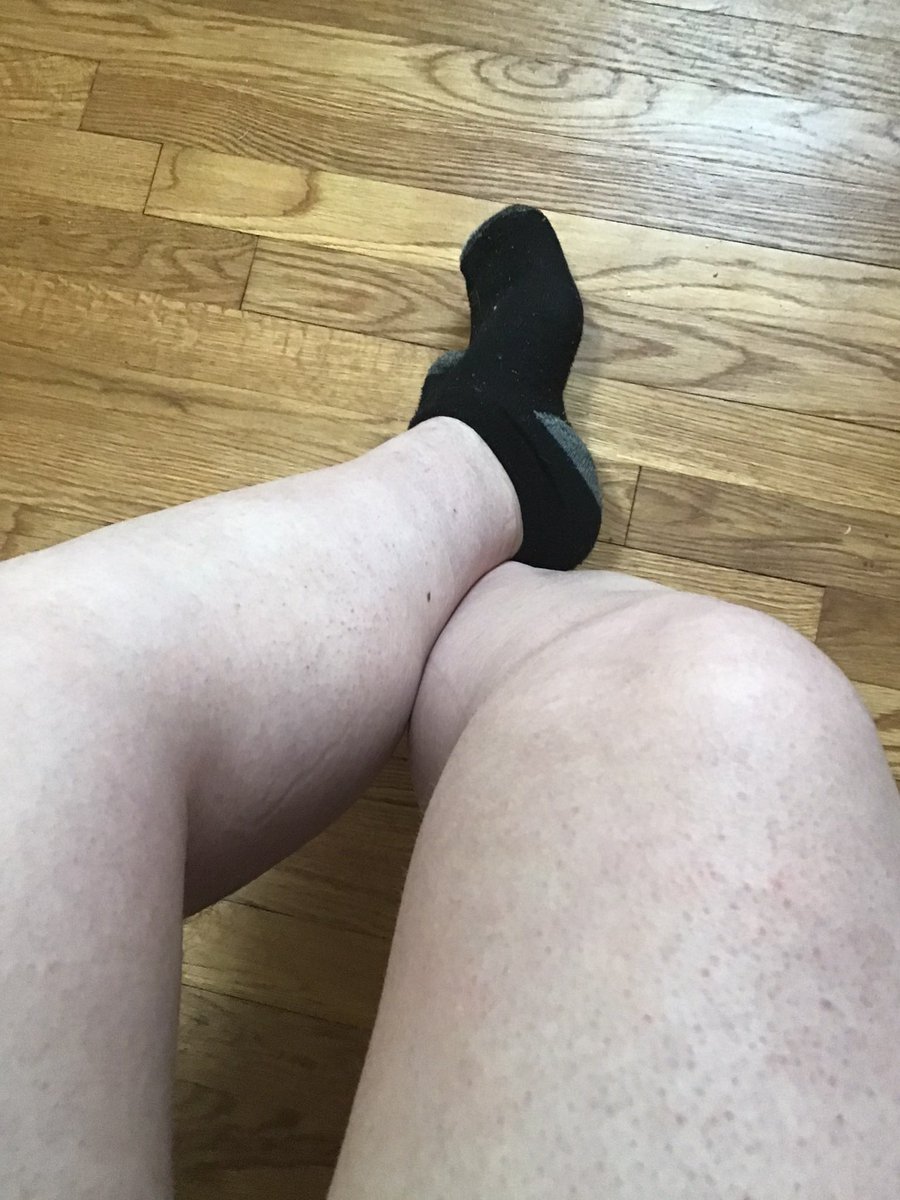 just_a_tinycat's tweet photo. thigh thursday tho #femboy #gay #bi https://t.co/dcIh03rt5u