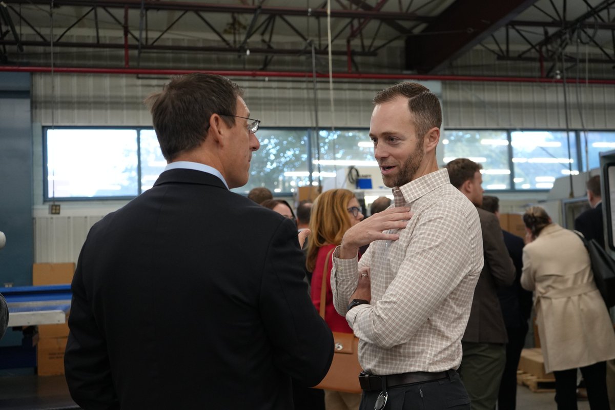 Siemon's tweet photo. We were thrilled to host the @CBIANews  2024 Manufacturing Tour at #Siemon! It was a fantastic opportunity to showcase our innovative manufacturing processes and the incredible work of our team. Thank you to everyone who joined us for this insightful and engaging experience! https://t.co/WRBH2H6fWl