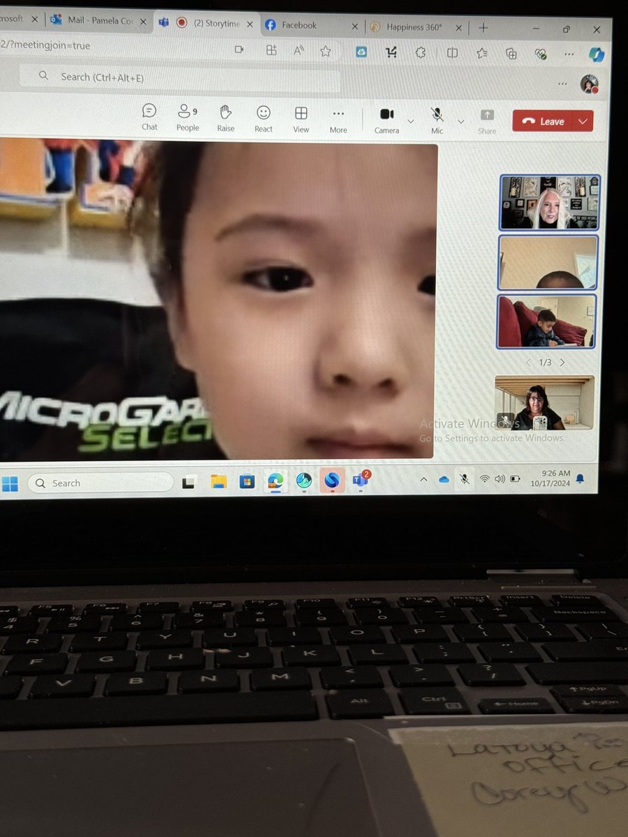 RCPS_EarlyLearn's tweet image. Class Team Meeting with Mrs. Trau and Ms. Webb….

Story time:
Spookley the Square Pumpkin 🎃 
#squarepumpkin
#spookley #fall #prek #dph #pat