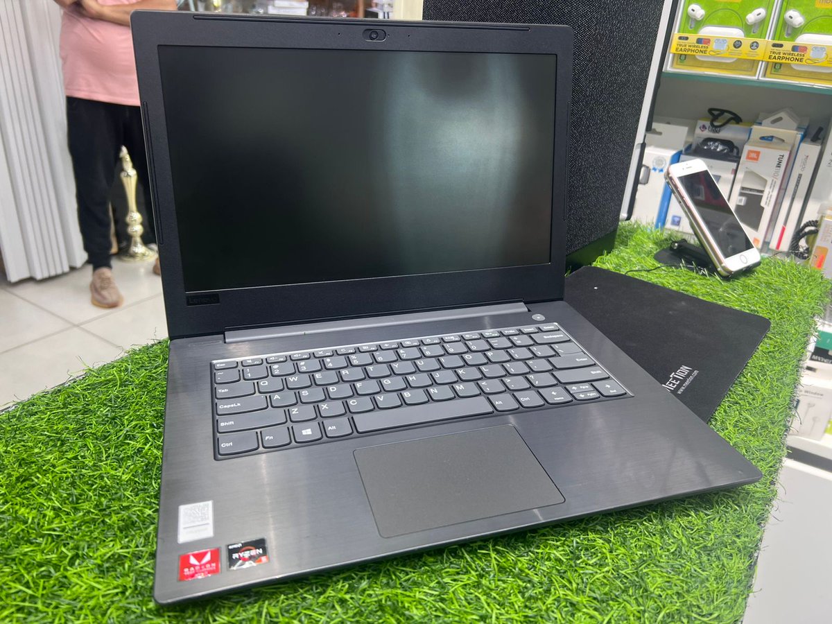 BGizzleT's tweet photo. @antomukuwa Get this Refurbished laptop for Only 200 USD. For more options, view our catalog at 0777326006 (Calls &amp; App) https://t.co/45GNQwKCf8