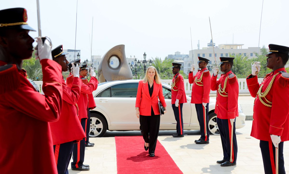 Ambassador Kierscht presented her credentials to President Ismail Omar Guelleh. She looks forward to advancing our nations’ shared goals of security, prosperity, and governance. 
ow.ly/eobj50TNzwR