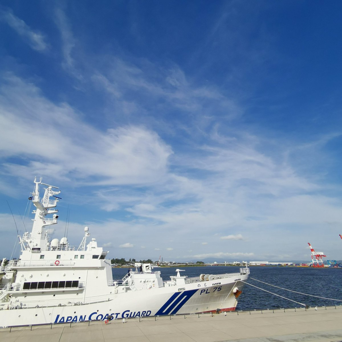 今日は楽しかったんだ🎶
以前働いていた職場の皆さんとお食事して😋金沢港へも行ってきたょ⛴️