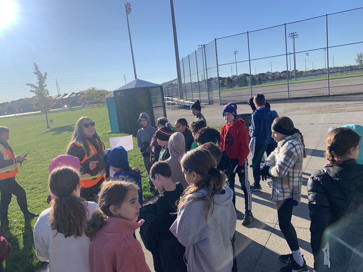 It’s a beautiful day for a run! 
Our <a href="/HOFAM_DPCDSB/">Holy Family DPCDSB</a> Cross Country runners are ready! <a href="/MmeNaccarato/">Mme Naccarato</a> @MrsReillyStars <a href="/Hofamkinder103/">Hofamkinder</a>