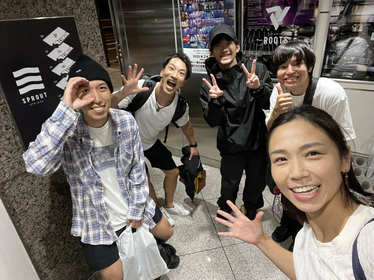 久々のイベント出演楽しみです‼️🌟
Fat man Crewよりたろーさんも出演可能になり、こちらの８名でお届けします!!!💪🏻
お子様から大人の方まで楽しんでもらえるSHOWにしましたので是非、奈良県香芝市までお越しください🟡👓🎵

#osakamasters