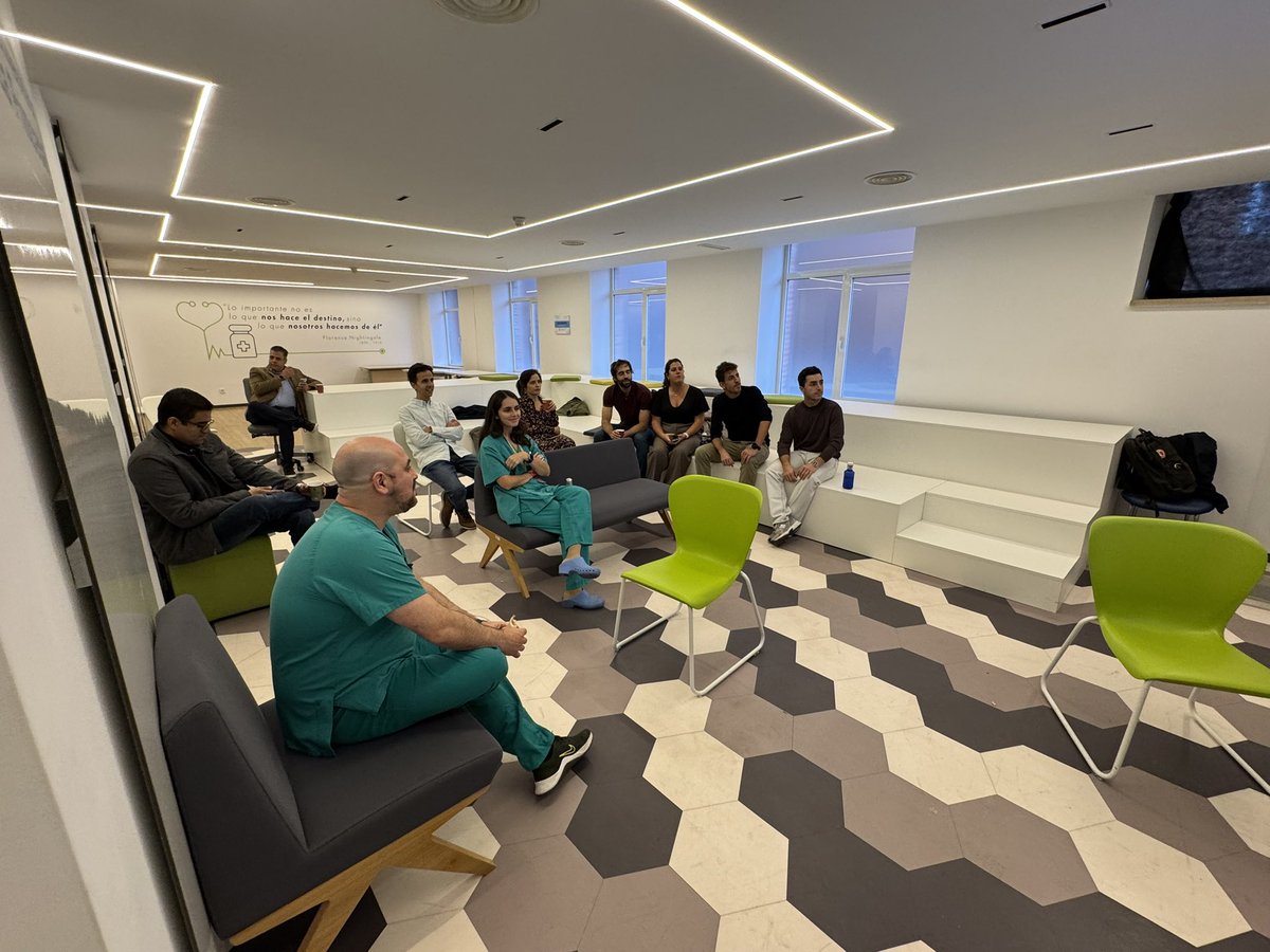 IberiaSmt's tweet photo. El Dr @Jose_A100 presentando su charla ahora sobre imagen intracoronaria en el #fellowtalks en HU de la Princesa @fer_iver
@JuradRomanAl
@hemodin90 https://t.co/p8KsX8w44B