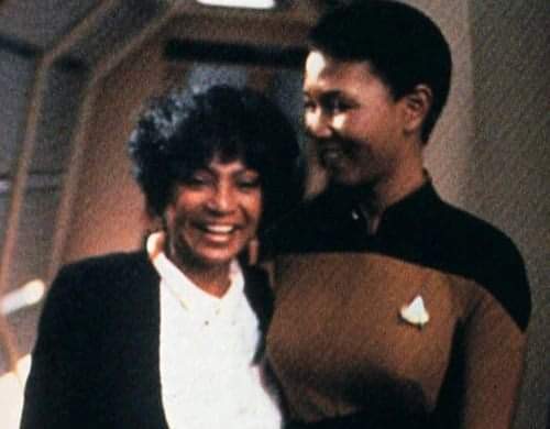 Lizzs_Lockeroom's tweet photo. 🥳 Happy 68th Birthday, Dr. Mae Jemison. A doctor, dancer &amp; NASA astronaut. Dr. Jemison holds nine doctorate degrees in the humanities, science, and engineering. She was the first African-American woman in space. #AKA1908 #Trailblazer 🩷💚 https://t.co/pyUufu25go