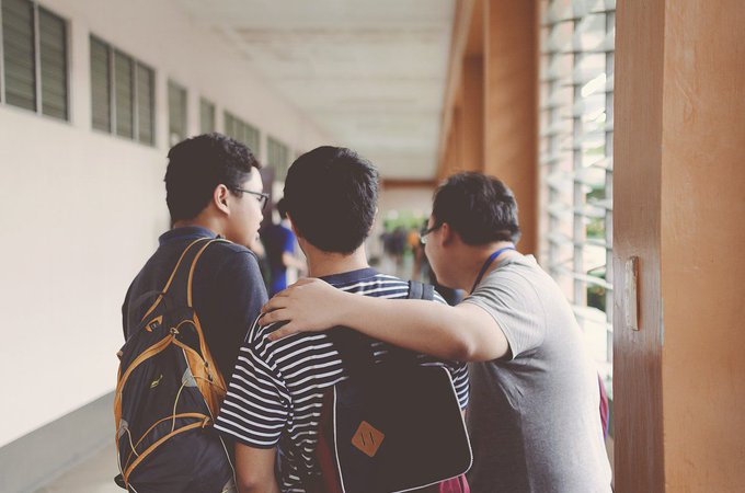 How can we help gifted learners to manage stress while in high school? Elizabeth Shaunessy shares some ideas in this article from the #SENG library: ow.ly/W7LC30nMZ8M