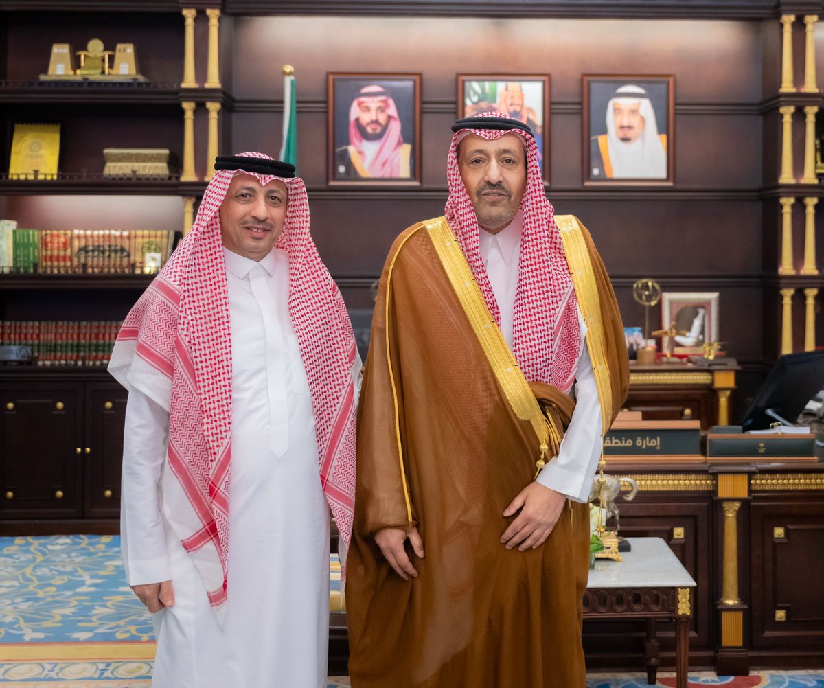 مع صاحب السمو الملكي الامير الدكتور حسام بن سعود امير منطقة الباحة