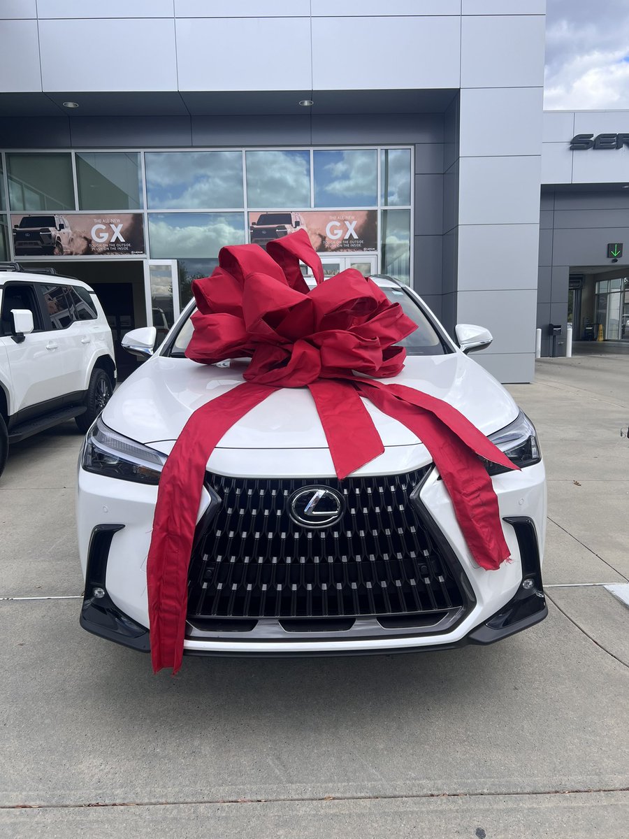 therealm1ah's tweet photo. thank you to MY man ❤️ #lexus #spoiled #2025 https://t.co/iuYSNEZORD