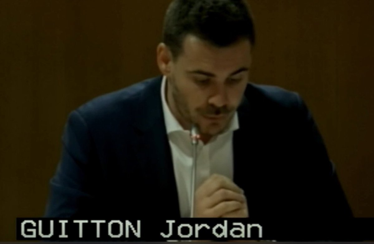 RNGrandEst's tweet photo. 📹 @jordan_guitton : La région doit être une collectivité au service de ses administrés et un bouclier pour protéger ses agriculteurs, ceux qui ne ressortent pas toujours de vos déclarations de l’exécutif régional. #SPOct24
➡️ https://t.co/FYgGRXXJkb https://t.co/Q966VIpFjH