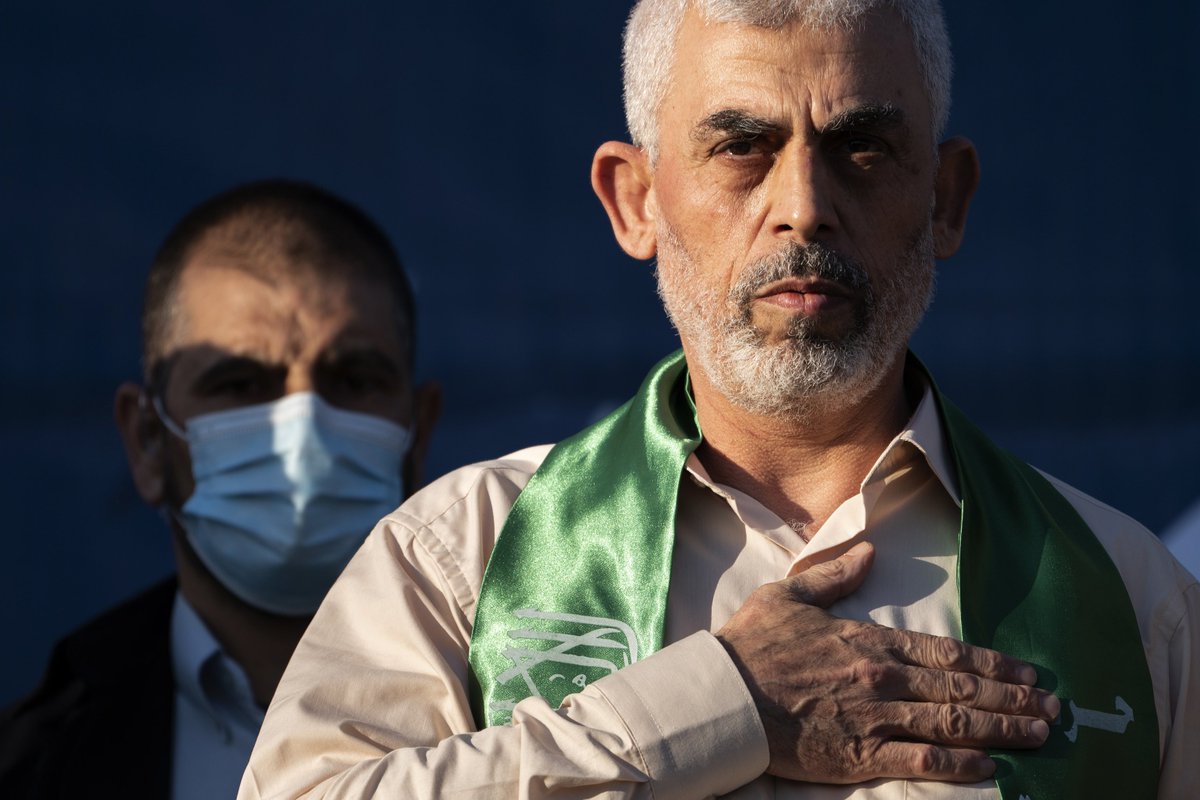 OrlvndoA's tweet photo. ¡Enorme noticia!

Israel neutralizó al líder de Hamás en Gaza y monstruo tras los operativos del 7O, Yahya Sinwar. https://t.co/0BFpaVOJbR