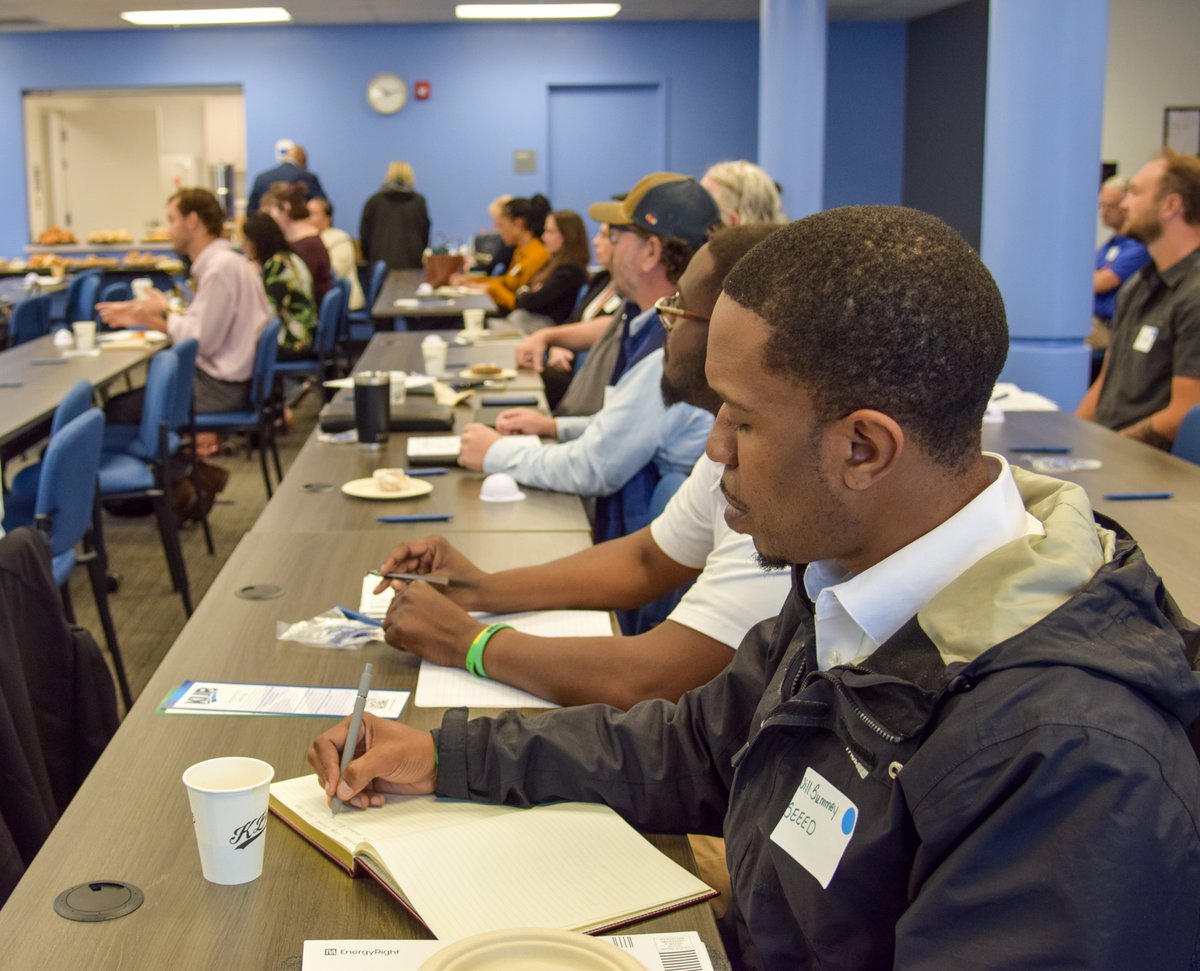 unitedwayknox's tweet photo. We were excited to partner with @TVANews and @KnoxKUB to share about sustainability opportunities for low and moderate income residents. Over 50 local professionals joined. Thank you to @UnitedWay for joining to share about their innovative community resiliency solutions. https://t.co/Poj7aK5QoB
